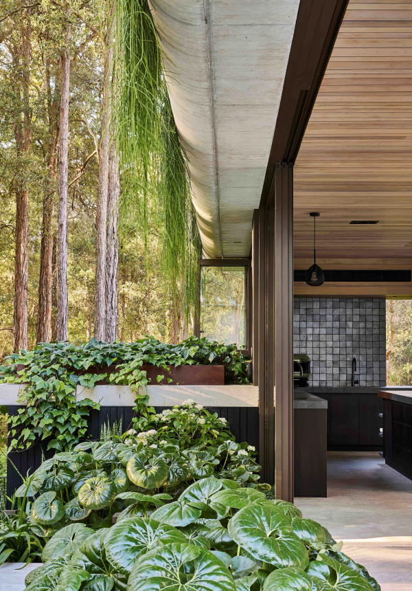 Eco Outdoor Rolling Stone 0030